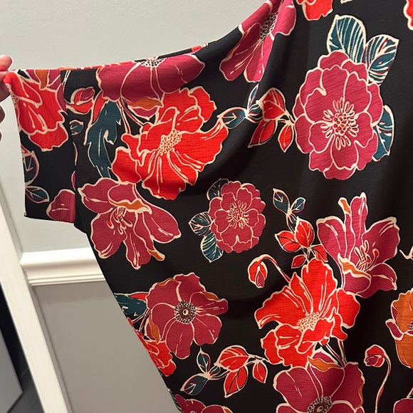 Dear Scarlett Black and Red Floral Dolman Sleeve Blouse - Picture 3 of 4